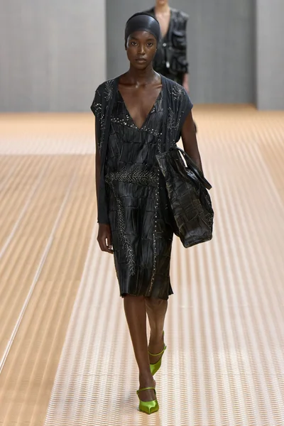 Look 35